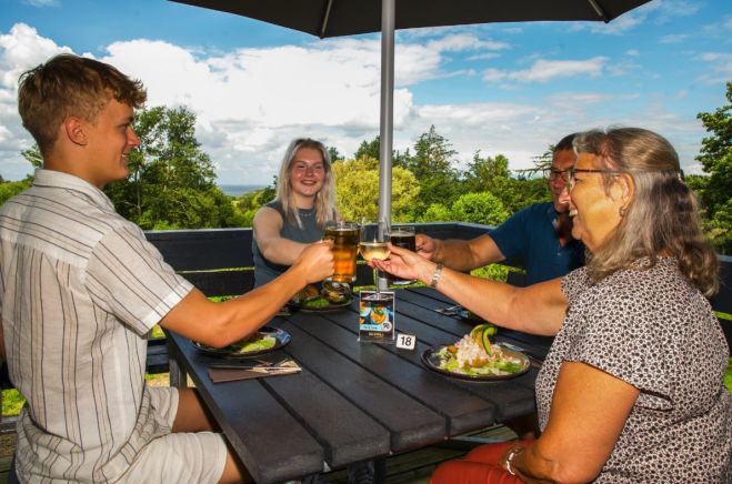 Brunch og Buffet på FUR Camping